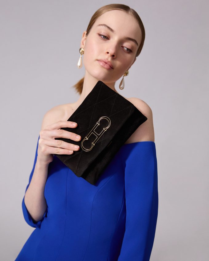 Initials Insignia Soft - Small Clutch