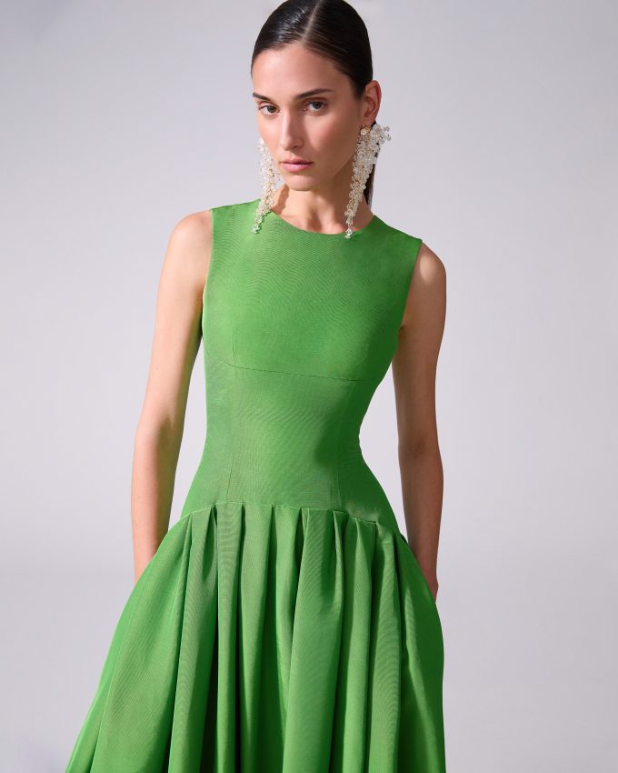 Sleeveless Boat-Neck Maxi Dress