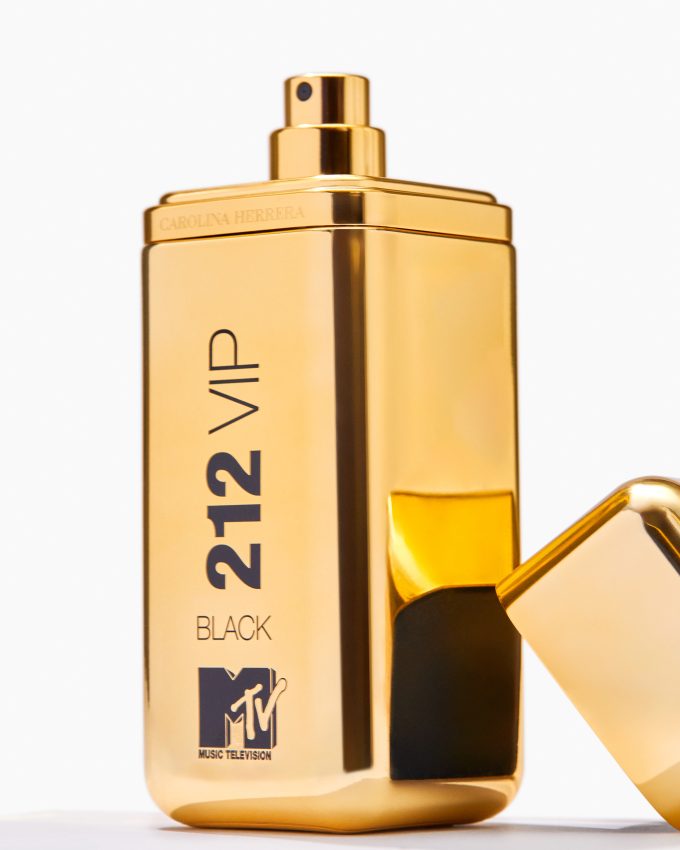 212 VIP Black Eau de Parfum 3.4 fl oz MTV Limited Edition